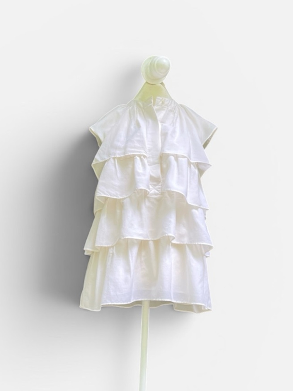 BCBGMaxAzria Silk Blend Ruffle Popover Blouse in Ivory Sz M